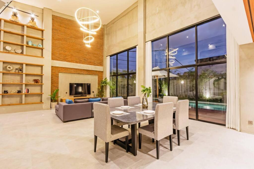 Manresa Villa Bali 4 Canggu Екстериор снимка