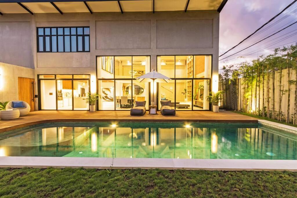 Manresa Villa Bali 4 Canggu Екстериор снимка