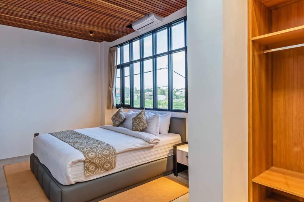 Manresa Villa Bali 4 Canggu Екстериор снимка